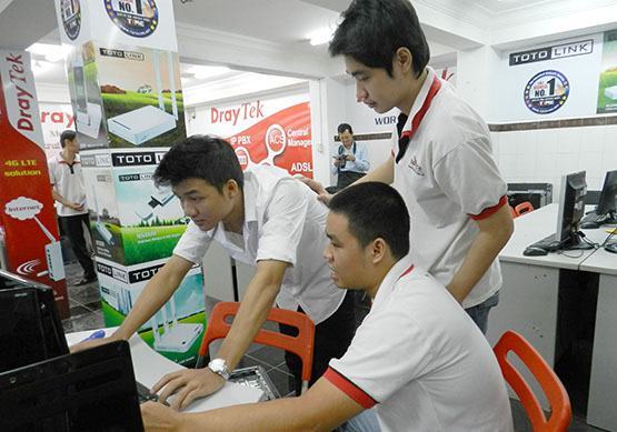 SV trường ngoài công lập né tham gia BHYT