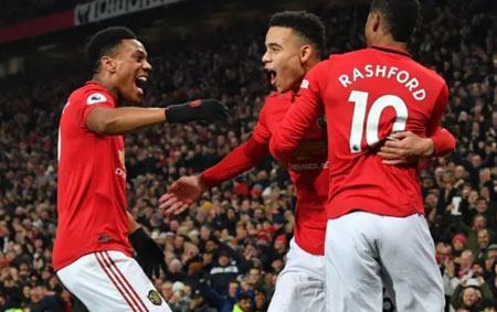 03h15 ngày 21/1, Fulham vs MU: Mồi ngon cho Quỷ đỏ