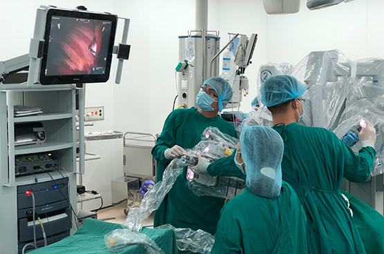 Ngành y tế TP.HCM: “Giữ chân” người dân không ra nước ngoài chữa bệnh