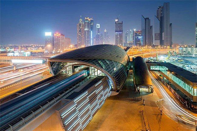 Tàu đô thị không người lái của Dubai