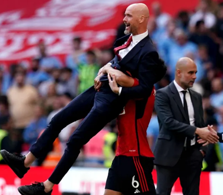 Ten Hag làm đảo lộn toan tính của BLĐ Man United