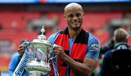 Kompany chia tay Man City, trở về làm HLV Anderlecht