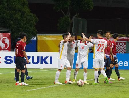 VFF lên phương án B cho tuyển Việt Nam, ông Park được mời bốc thăm AFF Cup