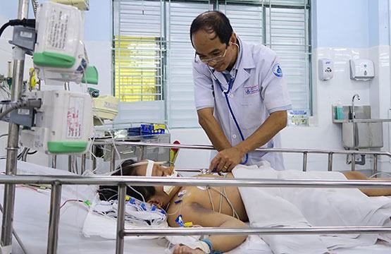 Giành giật sự sống cho bé gái ngưng tim ngưng thở