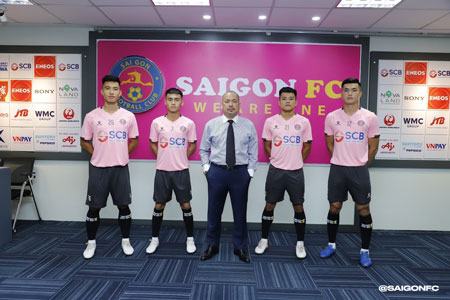 Bóng đá Việt Nam qua mặt Thái Lan làm nên kỷ lục ở J-League 2022