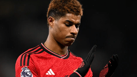 HLV Erik ten Hag đang trừng phạt tiền đạo Rashford?