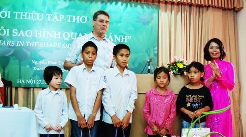 5 học sinh nhận học bổng Nguyễn Weigl