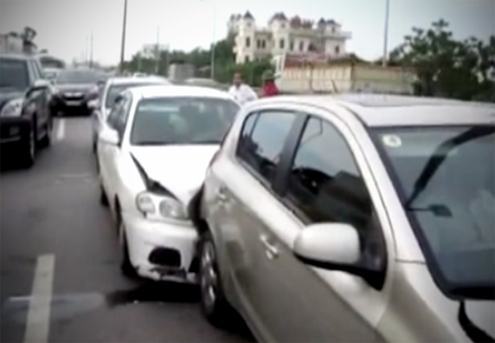 5 ôtô đâm liên hoàn trên cao tốc Thăng Long