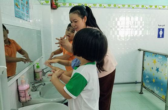 Tạm thời đóng cửa lớp học khi có 2 trẻ mắc bệnh trở lên