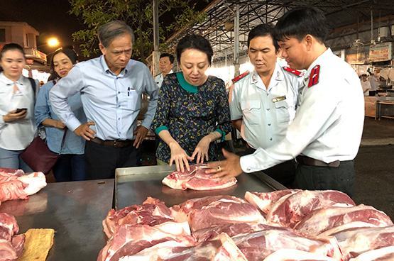 TP.HCM: Không để thực phẩm bẩn vào mâm cỗ Tết