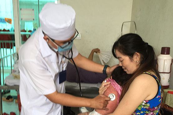 Sởi bùng phát ở ĐBSCL: 95% cha mẹ không rõ lịch sử tiêm chủng của con