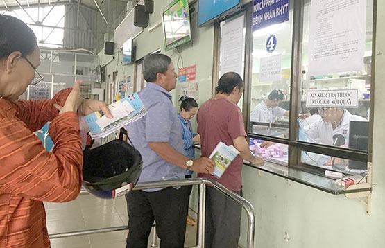 TP.HCM lo “vỡ quỹ” BHYT
