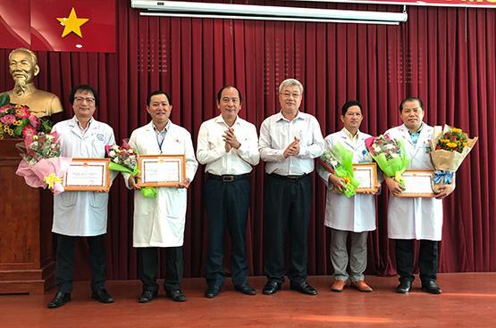 Báo động đỏ liên viện cứu sống bệnh nhân tự đâm thủng tim