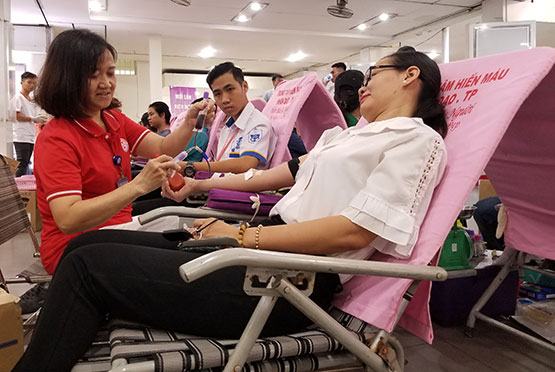 TP.HCM: Phấn đấu dự trữ 56.000 túi máu