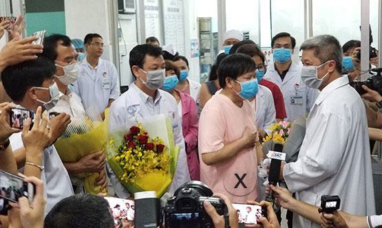 Thêm ca nhiễm Covid-19 đầu tiên ở Việt Nam xuất viện