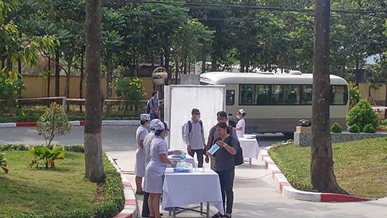 Lực lượng quân đội diễn tập phòng chống Covid-19