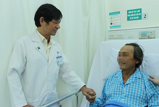 Tránh xe ngược chiều, người đàn ông bị vỡ gan độ III