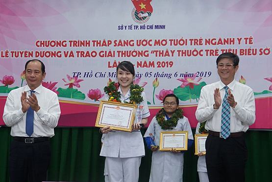 Tuyên dương nhiều thầy thuốc trẻ tiêu biểu
