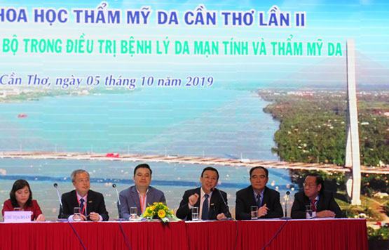 Gần 1.000 bác sĩ được cập nhật kiến thức làm đẹp da