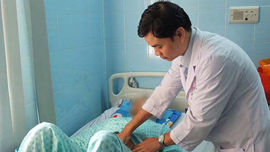 Suýt mất mạng trên đường đi đám cưới