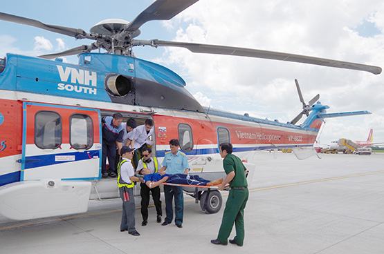 Cấp cứu kịp thời cho một chiến sĩ Trường Sa