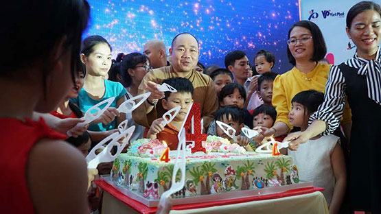 “Kết nối yêu thương” lần 4 đến với bệnh nhi Đồng Nai