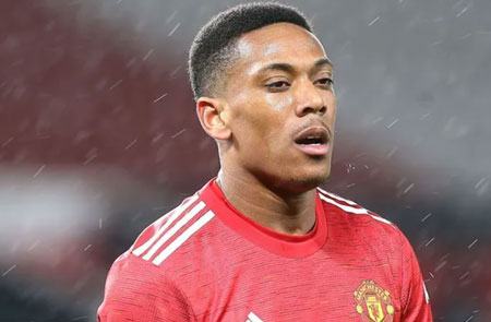 Đây! Phản ứng của Solskjaer với Martial ít phút trước thảm hoạ