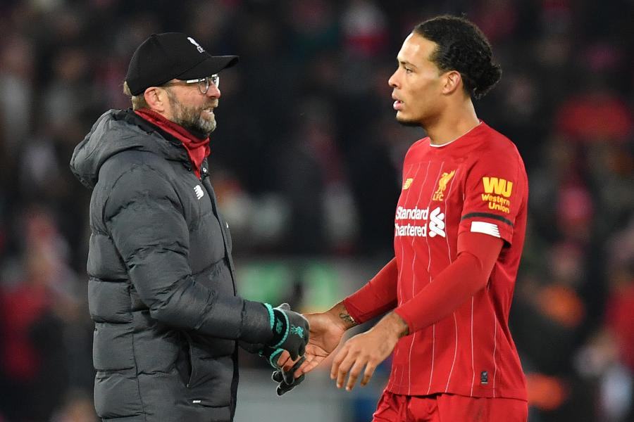 Van Dijk bất ngờ đổ bệnh, có thể lỡ chung kết Club W.C