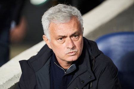 Mourinho cãi nhau với chủ tịch Lazio sau trận thua của AS Roma