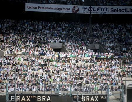 Choáng với SVĐ đông như trẩy hội của Gladbach