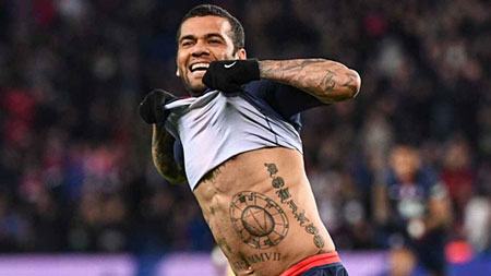 Dani Alves: PSG lẽ ra nên nghe lời tôi