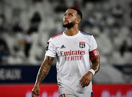 Depay tiếc hùi hụi vì lỡ chuyến tàu đến Barca