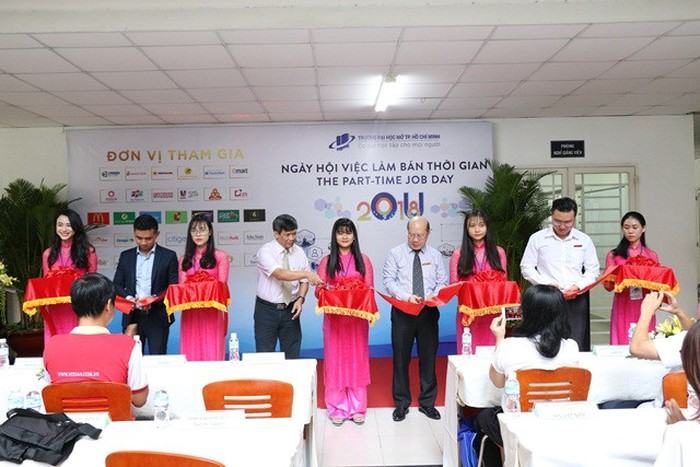 Hơn 1.100 việc làm bán thời gian cho sinh viên