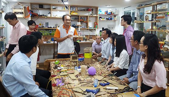 Giáo viên “làm mới” bản thân