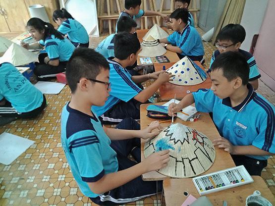 Học sinh thỏa sức sáng tạo khi học mỹ thuật