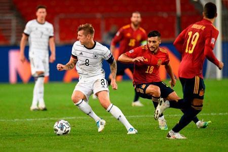 02h45 ngày 18/11, lượt cuối vòng bảng Nations League, sân Estadio de La Cartuja, Tây Ban Nha – Đức: Cái giá của sự phung phí