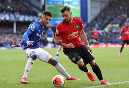 3h ngày 24/12, sân Goodison Park, Everton vs MU: Tìm vui nơi đất khách