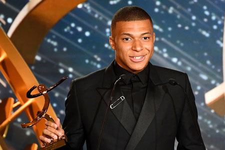 PSG gửi thông điệp cứng rắn tới Mbappe