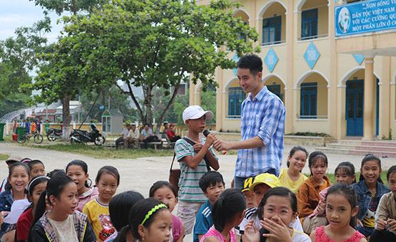 Đưa tiếng Anh về với cộng đồng