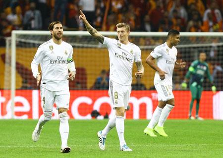 03h00 ngày 7/11, sân Bernabeu, bảng A Champions League, Real Madrid – Galatasaray: “Nín thở, bóp cò”