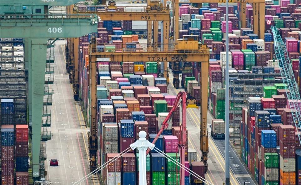 Singapore xây siêu cảng tự động lớn nhất thế giới