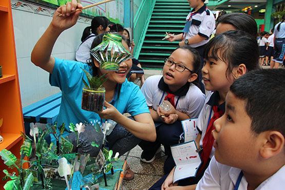 Yêu khoa học, hiểu môi trường qua lễ hội