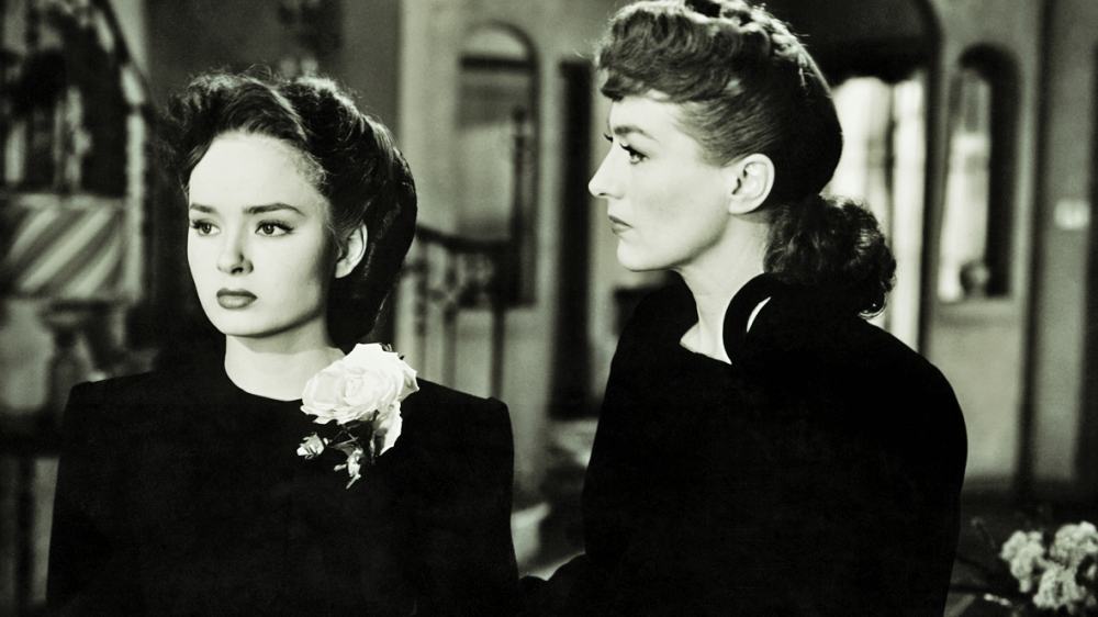 Mildred Pierce: Bộ phim kinh điển về tình mẹ