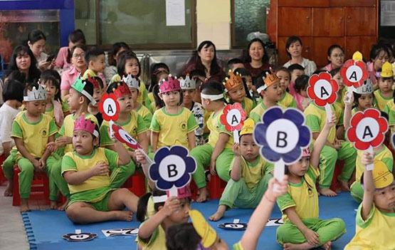 Trẻ mầm non thi “Rung chuông vàng”