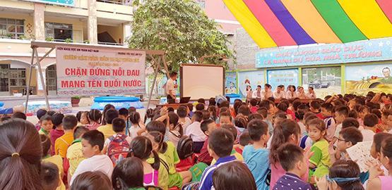 Trang bị kỹ năng chống đuối nước cho học sinh tiểu học