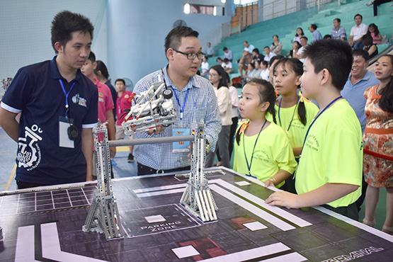 Ngày hội Robothon 2018: Trường TH Lê Ngọc Hân giành 2 giải nhất