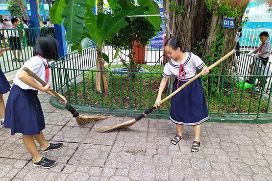 Một ngày làm nhân viên lao công
