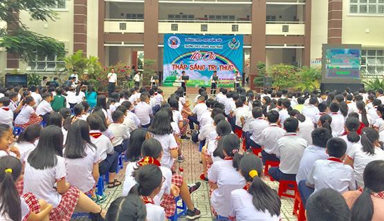 Rộn ràng cùng cuộc thi “Thắp sáng tri thức”