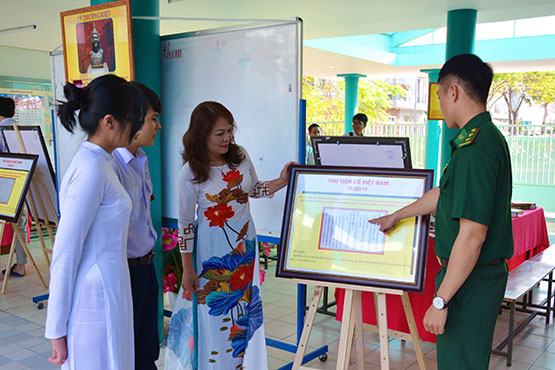 Giáo dục học sinh về chủ quyền biển đảo Việt Nam