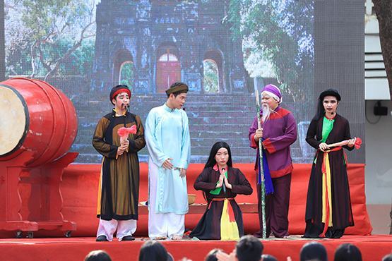 Sống lại với không gian nghệ thuật chèo